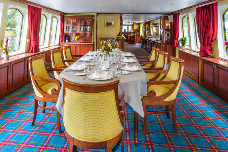 CRUCERO FLUVIAL SPIRIT OF SCOTLAND CRUCERO ESCOCIA CRUCEROS FLUVIALES ESCOCIA CRUCEROS INGLATERRA CRUCEROS LONDRES CRUCEROS DE LUJO POR CANALES EUROPEAN WATERWAYS CRUISES CRUCEROS PRIVADOS CHARTER DE CRUCEROS CRUISE CHARTER SPIRIT OF SCOTLAND FAMILY CRUISES CRUCEROS EN FAMILIA CRUCEROS AMIGOS CRUCEROS EN GRUPO CRUCEROS DE LUJO EN FAMILIA CRUISE BARGE CRUISES #SpiritofScotland #CruiseBarge #BargeCruises #CrucerosporCanales #CaledonianCanal #CanaldeCaledonia #CrucerosEscocia #ScotlandCruises